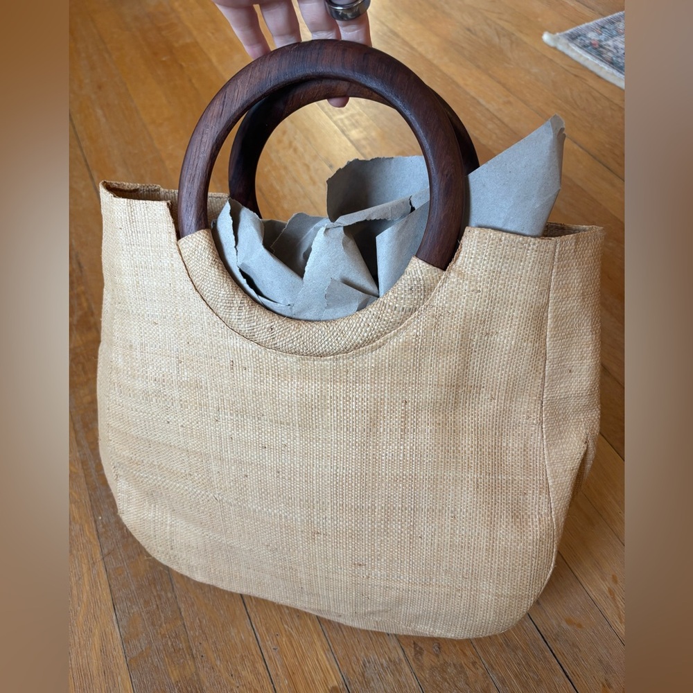 Raffia Bag with Wooden Handles